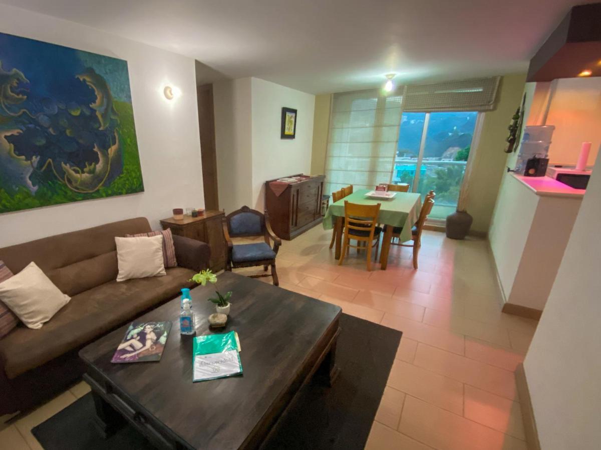 2 Rooms, 1 King Size Bed, 64" Smart Hdtv Γουατεμάλα Εξωτερικό φωτογραφία