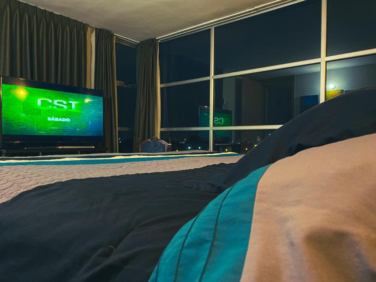 2 Rooms, 1 King Size Bed, 64" Smart Hdtv Γουατεμάλα Εξωτερικό φωτογραφία