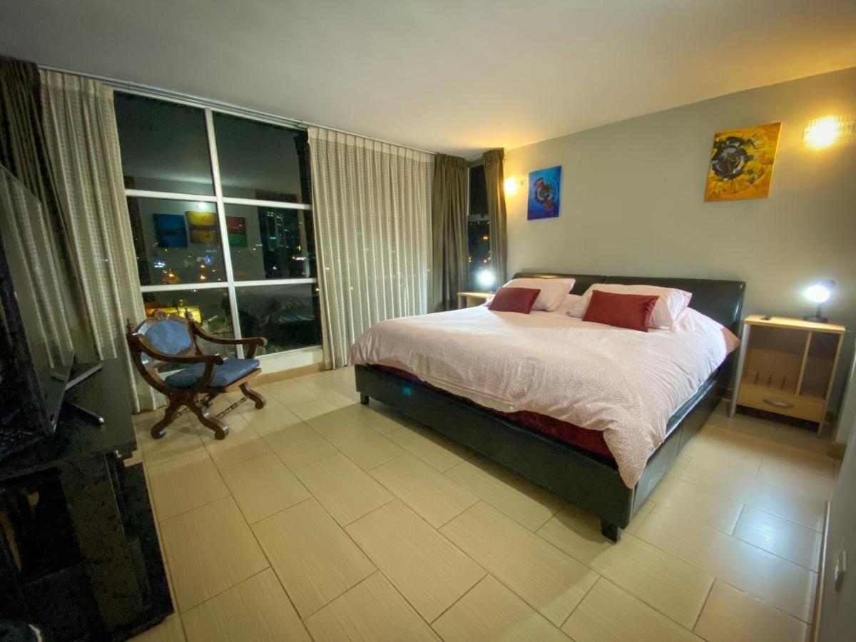 2 Rooms, 1 King Size Bed, 64" Smart Hdtv Γουατεμάλα Εξωτερικό φωτογραφία
