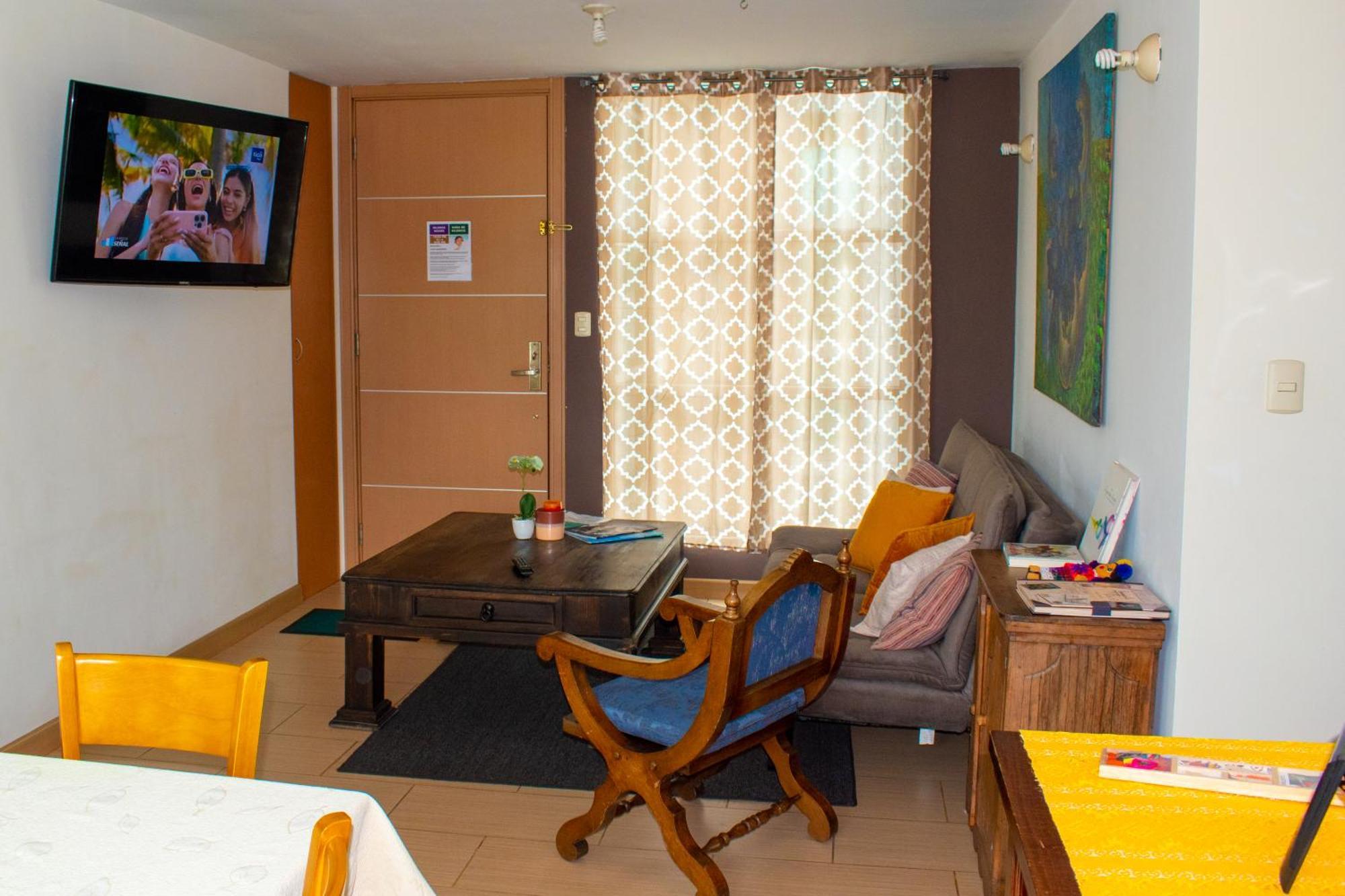 2 Rooms, 1 King Size Bed, 64" Smart Hdtv Γουατεμάλα Εξωτερικό φωτογραφία