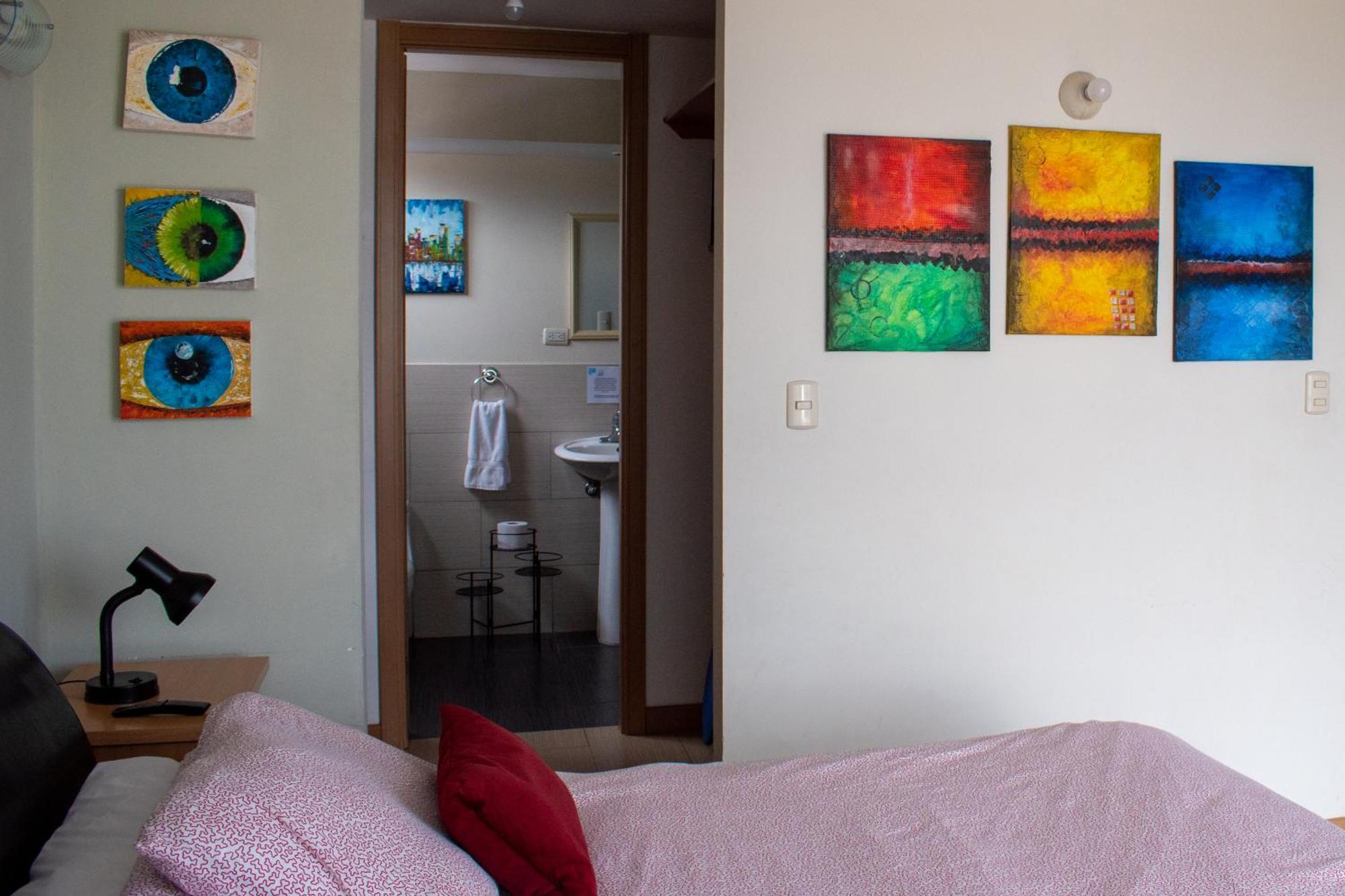 2 Rooms, 1 King Size Bed, 64" Smart Hdtv Γουατεμάλα Εξωτερικό φωτογραφία